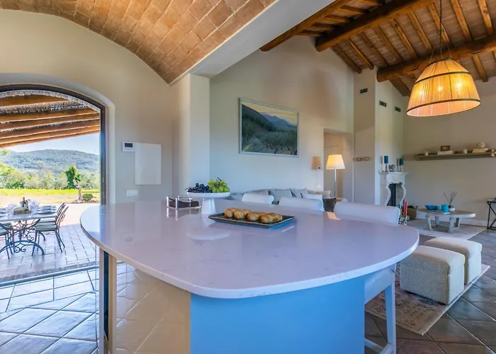Semesterbostad Podere Boscherini By Interhome
